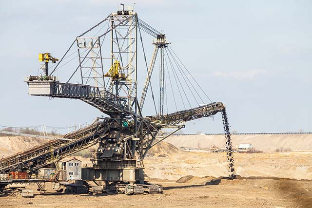 photodune-7968421-opencast-brown-coal-mine-giant-excavator-l