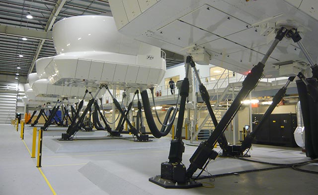 Photos-of-full-flight-simulators-with-Moog-motion-base