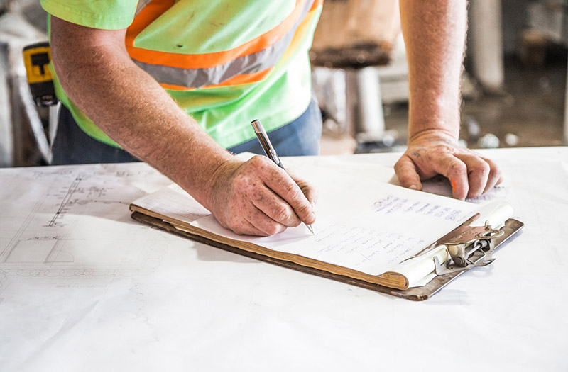 How Many Planners and Supervisors Do We Need? Asset Management