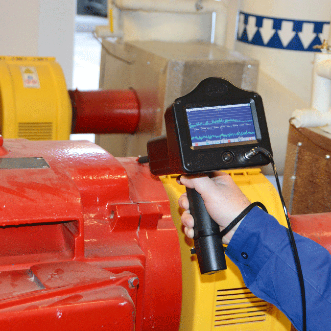 Ultrasound and Vibration analysis: two key elements of predictive maintenance