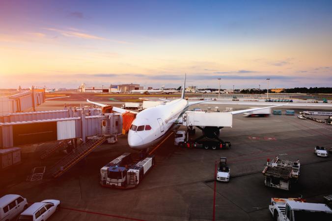 Climate change poses significant and increasing risks to aviation in the years ahead, report shows