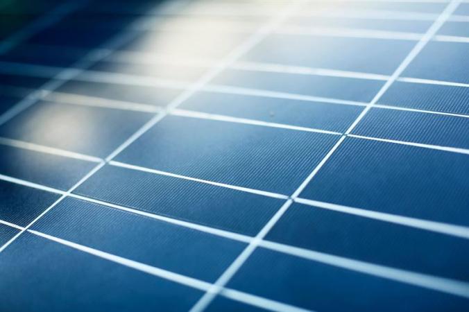 More efficient perovskite-based solar cells thanks to supramolecular chemistry