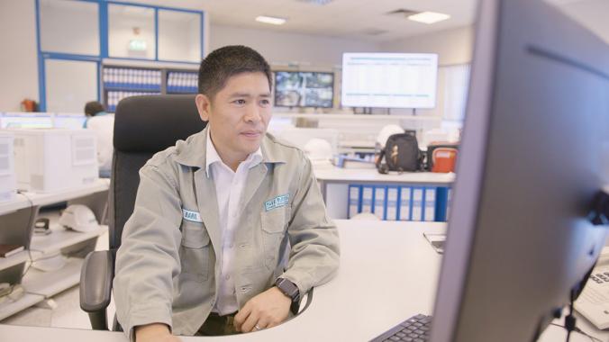Siemens APM for Power Plants is solving the data problem, pulling information together to analyze it and make it understandable so operators and maintenance can make timely and accurate decisions. Siemens APM for Power Plants is solving the data problem, pulling information together to analyze it and make it understandable so operators and maintenance can make timely and accurate decisions.