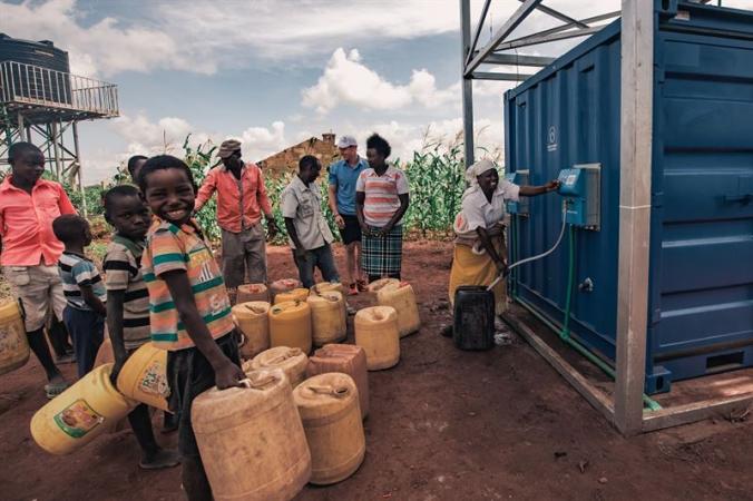Tackling Water Shortages with a Smartphone